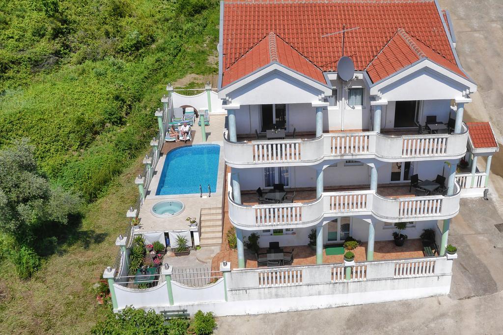 Apartments Villa Happy Mrcevac ภายนอก รูปภาพ