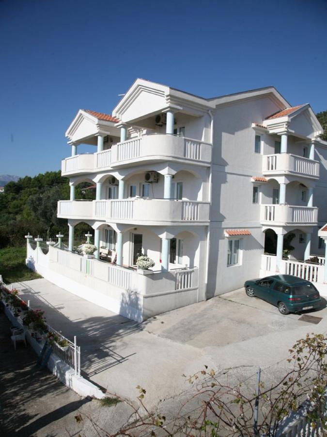 Apartments Villa Happy Mrcevac ภายนอก รูปภาพ